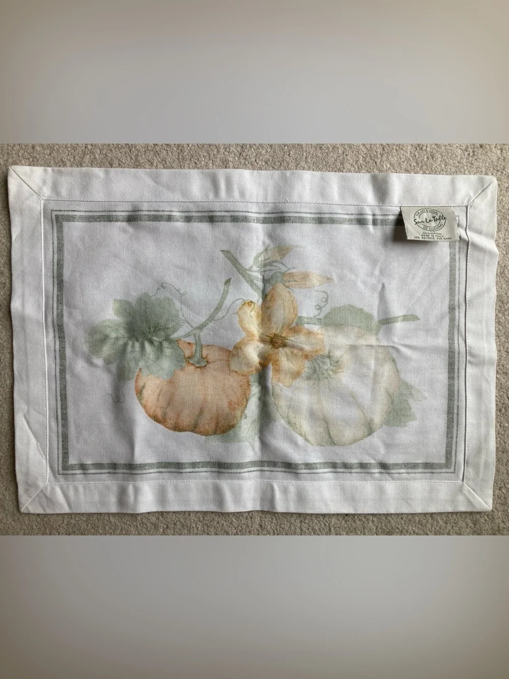 Sur La Table autumn harvest set of 4 cotton placemats - like new